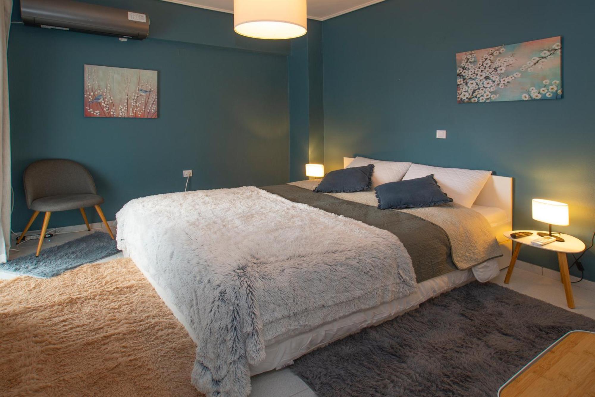 Top Floor Apartment In Халкис Екстериор снимка